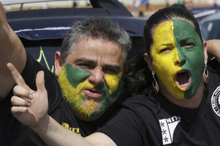 Người Brazil đi bầu cử trong phẫn nộ