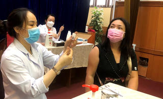 Nóng lòng chờ ‘thẻ Covid-19’