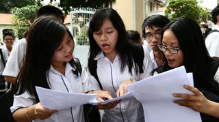 Điểm sàn xét tuyển ĐH, CĐ: Vẫn là  câu chuyện dài