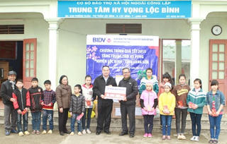 BIDV Hà Tây mang hy vọng đến với các em nhỏ mồ côi