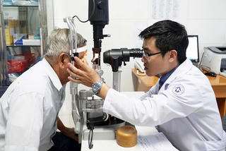 Bảo vệ đôi mắt trước nguy cơ mù lòa