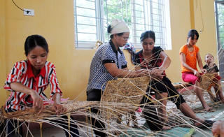 Học nghề để thoát nghèo