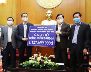 Tiếp thêm nguồn lực ủng hộ công tác phòng, chống dịch Covid-19