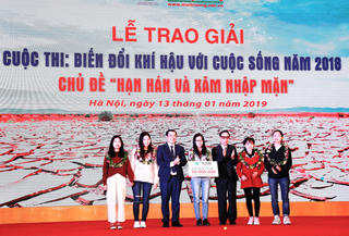 Trao giải Cuộc thi 'Biến đổi khí hậu với cuộc sống' năm 2018