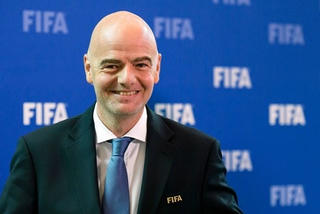 Chủ tịch FIFA bay thẳng đến Hà Nội vì U23 Việt Nam