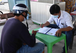 Cà Mau: Xử phạt nhiều trường hợp không đeo khẩu trang nơi công cộng