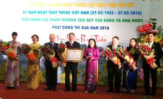 Bệnh viện Chợ Rẫy đón nhận Huân chương Lao động hạng Nhất