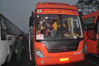 Tặng 5.000 vé xe Tết cho SV, người lao động nghèo