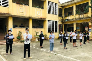 'Kéo nhau' ra đường đua xe, quay clip giữa mùa dịch