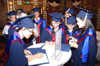 Nhiều kênh để chọn đúng hiền tài