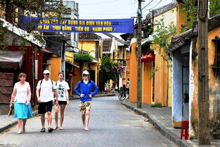 TP Hội An cấm cơ sở lưu trú cho khách dùng loa kẹo kéo hát hò