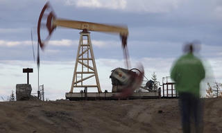 Các nước OPEC sẽ nới rộng thời hạn cắt giảm sản lượng khai thác dầu