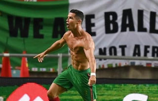 Ronaldo liên tiếp đón tin vui, bị cách ly bao lâu khi trở lại Man United?