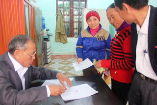 Trả lại hộ nghèo hơn 200 triệu đồng