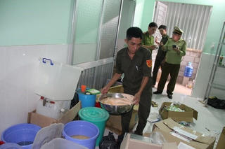 Bình Dương: Phát hiện cơ sở sản xuất mỹ phẩm giả quy mô lớn