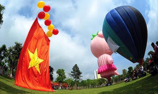 Trình diễn khinh khí cầu tại Festival Huế 2016