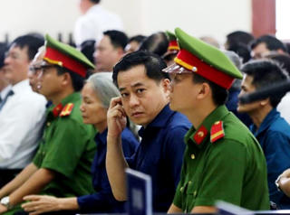 Xét xử phúc thẩm đại án xảy ra tại Ngân hàng Đông Á: Vũ 'nhôm' tiếp tục kêu oan