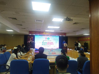 Sinh viên Việt Nam hát mãi bản anh hùng ca