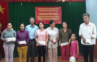 Hơn 2,3 tỷ đồng ủng hộ người nghèo phải di dời khỏi Kinh thành Huế