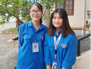 2 nữ sinh không tham của rơi