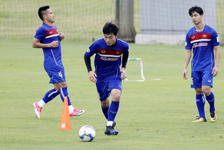 Xuân Trường tiết lộ bất ngờ về HLV Park Hang Seo