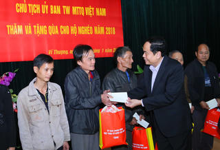 Chăm lo để mọi nhà, mọi người đều có Tết