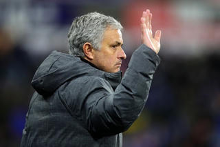 HLV Mourinho nhận tiền đền bù khủng sau khi bị MU sa thải