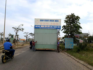 Hỗn loạn cò đất