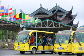 Tìm hướng tái khởi động du lịch