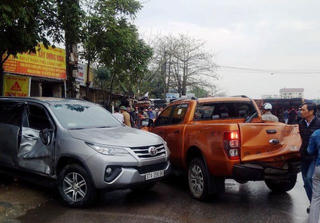 Tai nạn liên hoàn giữa 7 xe trên quốc lộ 1A, ít nhất 1 người tử vong