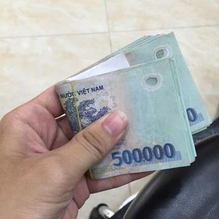 Người phụ nữ nghèo trả lại hơn 26 triệu cho người đánh rơi