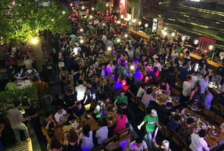 Hàng loạt beer club ở Sài Gòn có tiếp viên nhảy khiêu dâm