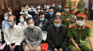 Nguyên Phó Chủ tịch UBND TP HCM Trần Vĩnh Tuyến thừa nhận phạm tội do nể nang