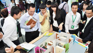 Mua bán qua sàn giao dịch: Giá nhà có bị đẩy lên?