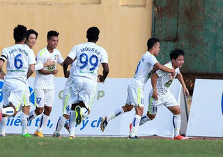 HAGL tụt lại ở V-League: Trách ai bây giờ?