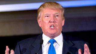 Tỉ phú Donald Trump vận động tranh cử Tổng thống Mỹ: Chọc trời khuấy nước