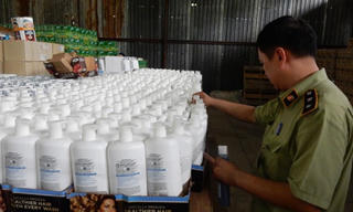 Phát hiện kho hàng mỹ phẩm lậu trị giá hơn 2 tỷ đồng