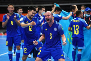 Tây Ban Nha bị loại sốc dù dẫn trước 2 bàn tại tứ kết Futsal World Cup 2021