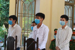 Trộm 37 cây vàng, 4 thanh niên lĩnh án 31 năm