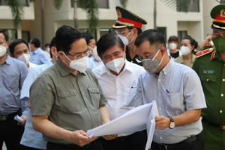 Thủ tướng Phạm Minh Chính: Không để bị lây nhiễm chéo trong khu điều trị
