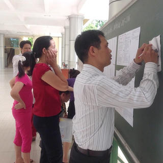 Xét tuyển vào lớp 6: Nhà trường, phụ huynh cùng đau đầu