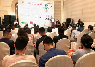 Hơn 10 nghìn người chạy bộ để vận động hỗ trợ trẻ em bị bệnh tim