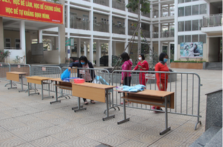 Nỗi lòng người mẹ khi con lớp 3 lên đường đi tập trung cách ly phòng dịch Covid-19