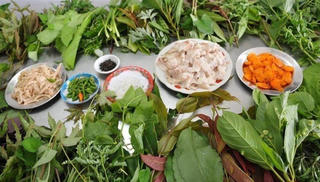 ‘Lẩu’ lá rừng
