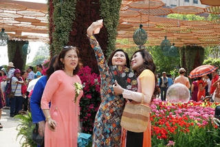 Trưa mùng 2 Tết, Bắc Bộ nắng ấm, Nam Bộ nắng khá mạnh