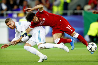 Ramos dính chấn thương khi lên tuyển, lỡ hẹn tái ngộ Salah