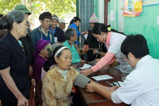Mắc bệnh hiểm nghèo có được hưởng trợ cấp xã hội?