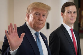 Các cố vấn Nhà Trắng sẽ ‘đi về đâu’ khi ông Trump rời nhiệm sở?