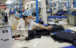 Thưởng Tết 2022: Tùy cơ ứng biến