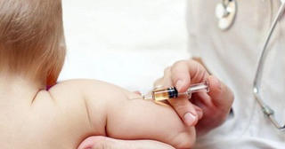 Bé gái 1 tuổi tử vong sau tiêm vaccine viêm não Nhật Bản